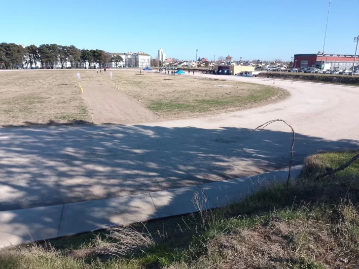 FOTO-jornada-Pista-Atletismo-728x546