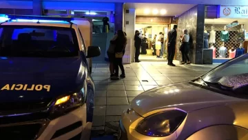 Condenaron a dos policías por robar en el departamento de un médico fallecido