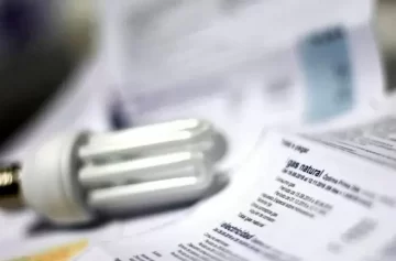 Se termina el plazo para pedir los subsidios a la luz y el gas: el trámite que hay que hacer para pagar menos
