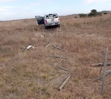 Octogenario se descompensó y despistó con su camioneta