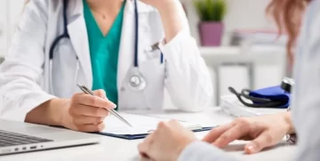 Ginecólogos y obstetras de Necochea dejaron de atender por una prepaga