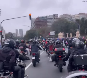 Más de cuatro mil superhéroes llegaron en moto a repartir juguetes en el Garrahan