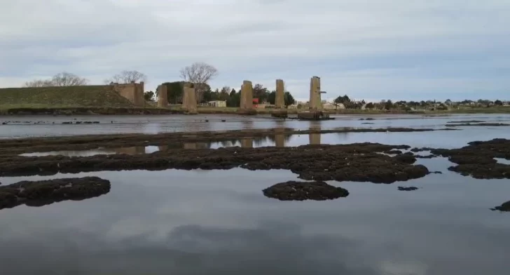Impactantes imágenes de la bajada que se registró en el río Quequén