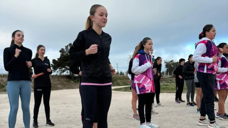 La Escuela de Atletismo se prepara para el torneo nocturno de Benito Juárez
