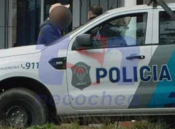 El sujeto que salió de la cárcel y secuestró a su mujer, le mató a golpes al perro y se lo prendió fuego