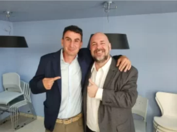 ¿De qué importante encuentro libertario participó Valiante?