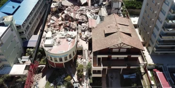 A un mes del derrumbe en Villa Gesell realizan una marcha