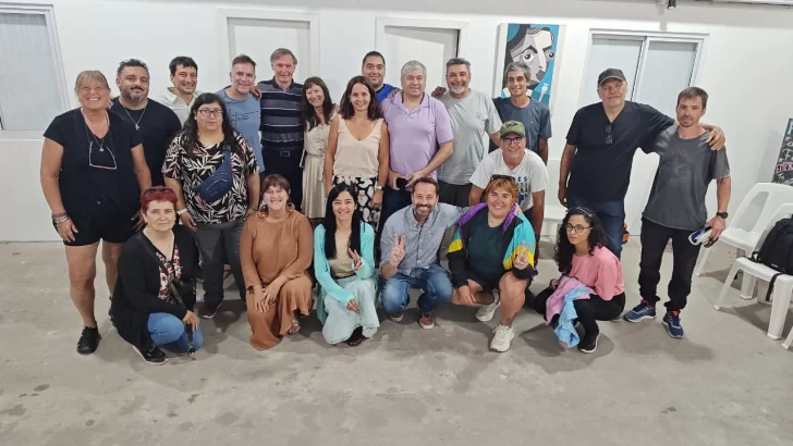 Empieza a moverse la política: Axel Suma