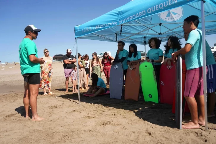 Un proyecto inclusivo junto a las olas del mar