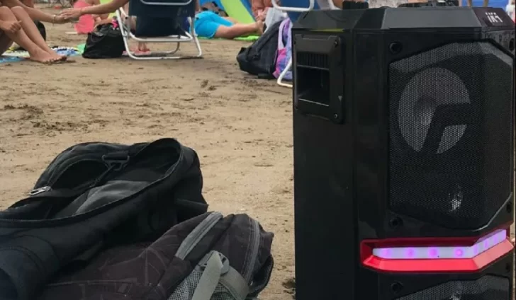 Se pelearon por el volumen de la música y debió intervenir la policía