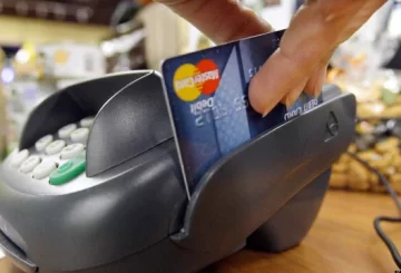 Tras dos meses en baja, se recuperó el consumo con tarjeta de crédito en julio