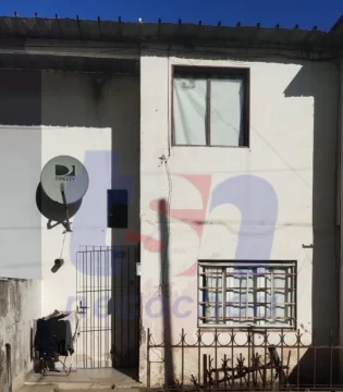 Roban en una vivienda de la calle 104