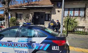 Dictaron la detención del policía que mató a un hombre de un disparo en el abdomen