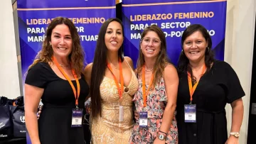 Jimena López y tres mujeres de Puerto Quequén se capacitan en liderazgo femenino