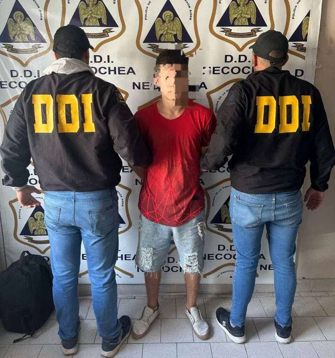 Ingresaron a la vivienda de un vecino y lo amenazaron con armas de fuego