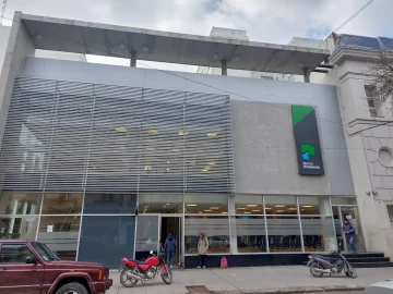 Los bancos de Necochea retomaron el horario de invierno