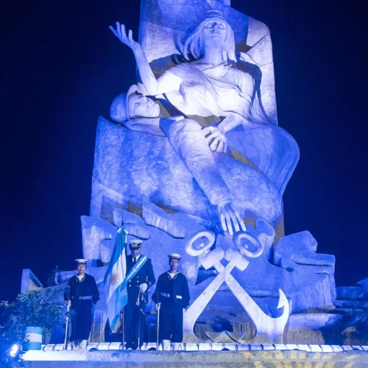 Emoción en la vigila por un nuevo aniversario de la gesta de Malvinas