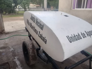 Vecinos de Villa Zabala armaron su propio carro para combatir incendios