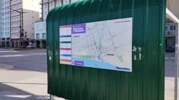 Información turística: gigantografías de Río Quequén, Médano Blanco y Quequén.
