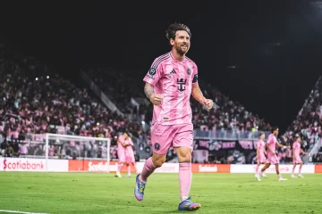 Con un doblete de Messi, Inter Miami revirtió la serie y es semifinalista
