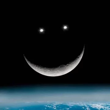 Hasta el cielo se enganchó con los emojis y viraliza uno simpático