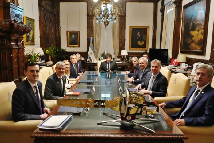 Milei se reunió con el secretario del Tesoro de EE.UU., quien ratificó “el pleno apoyo” a las medidas del Gobierno