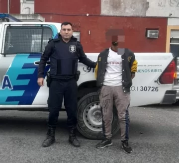 Mediante amenazas robó en dos comercios