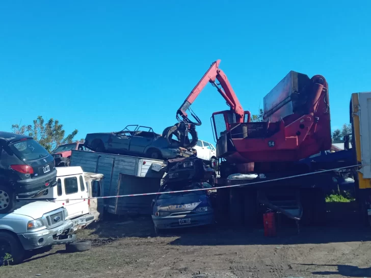 Compactaron más de 700 vehiculos