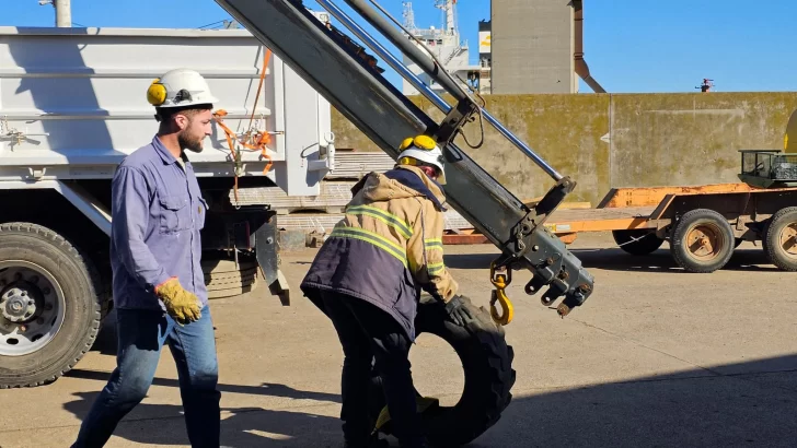 Capacitación sobre “operación segura de grúa de pluma articulada”