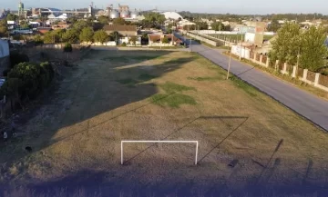 Defensores de Puerto Quequén presentó en sociedad su nueva cancha auxiliar