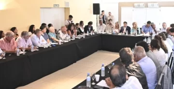 Kicillof reúne a sus intendentes que apoyaron su plan de desdoblar las elecciones