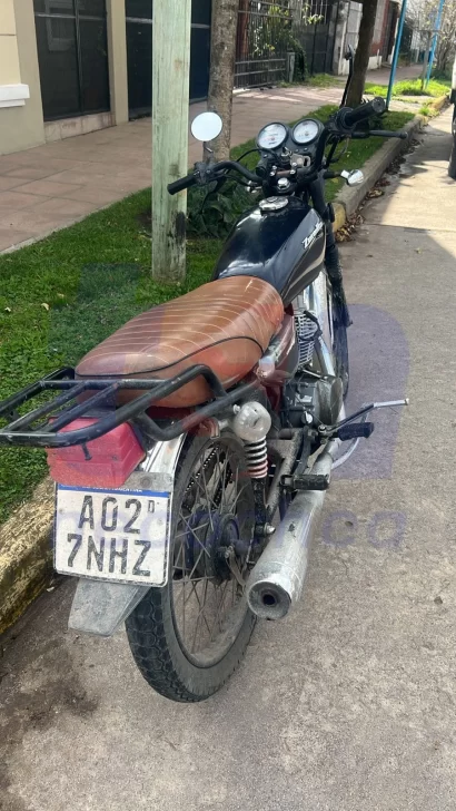 Un herido tras un choque entre una moto y un auto