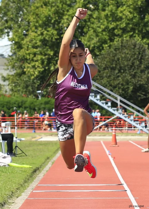 Rosario-Coronel-salto-520x728