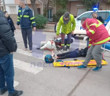 En pleno siglo 21, en Necochea podés chocar con un caballo: una mujer resultó hospitalizada