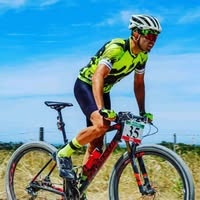 Gran victoria del necochense Gastón Llanos entre el agua y el barro del Rally Mar y Sierra