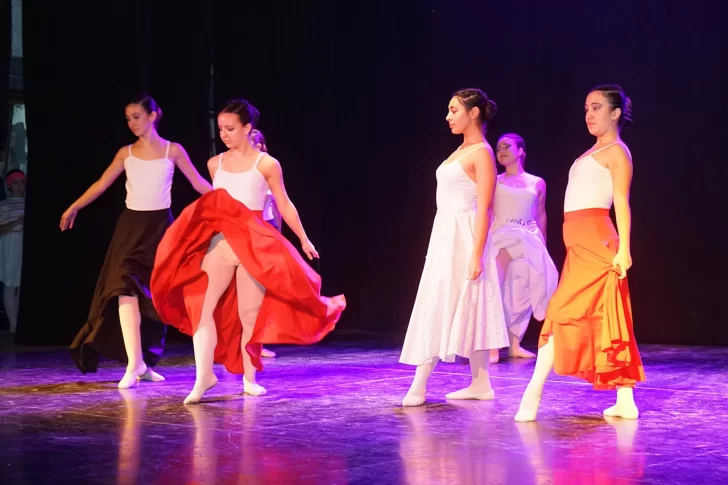 Con entrada gratuita y un bono contribución a la venta se viene la Gala del Instituto Superior