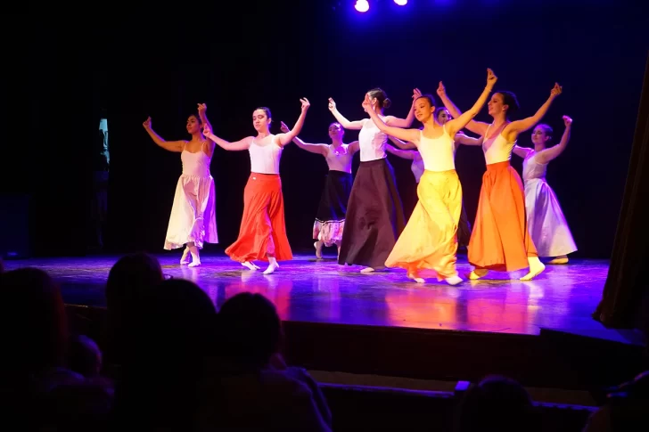 02-06-FOTO-gala-Instituto-Superior3-728x485