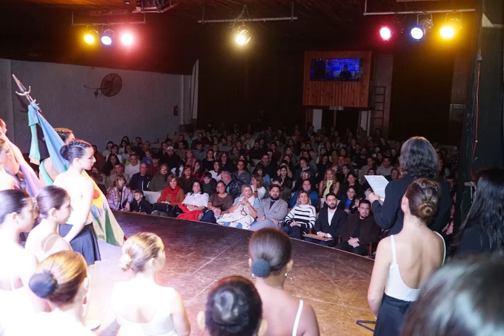 El Instituto Superior Municipal de Necochea tuvo una emotiva gala de aniversario