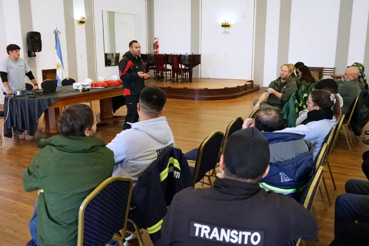 Intensifican capacitación en RCP y primeros auxilios para agentes municipales