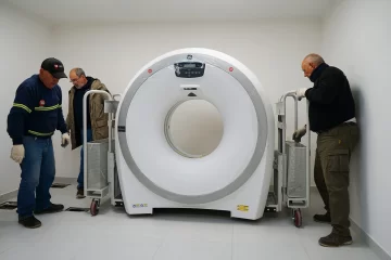 Inauguran el servicio de imágenes en el Hospital con el Tomógrafo