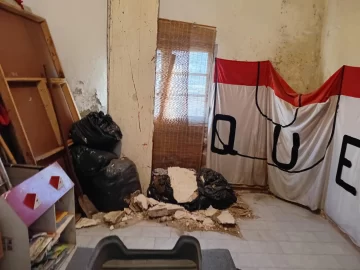 El temporal destrozó parte del Comité radical de Quequén