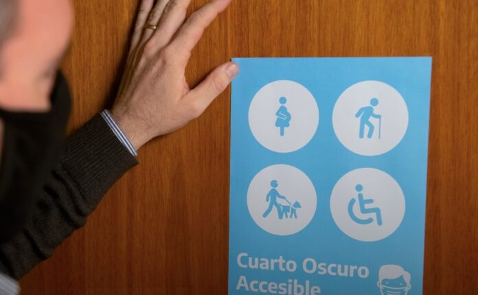 Elecciones: sumarán un “Cuarto Oscuro Accesible” para personas con alguna limitación física o motriz