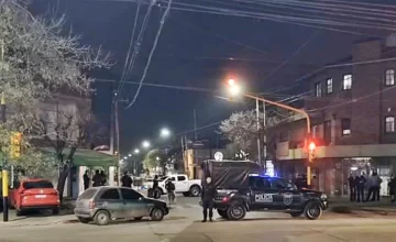 Un policía mató a la novia de su exesposa y se atrincheró en un gimnasio de Moreno