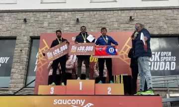 Volvió un día: Santibáñez corrió los 15K de Open Sports y ganó su categoría