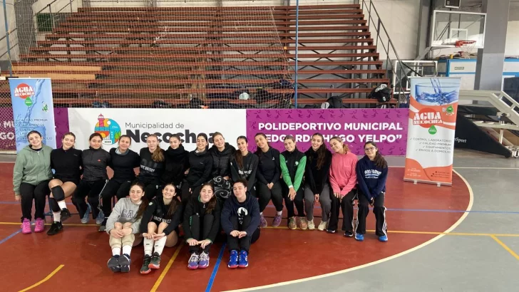 La selección provincial de vóley femenino Sub 16 concentró en Necochea