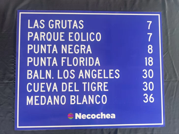 Renuevan la cartelería urbana con puntos turísticos claves de Necochea