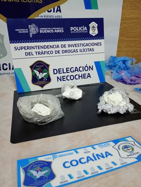 Dos mujeres fueron aprehendidas acusadas de vender droga