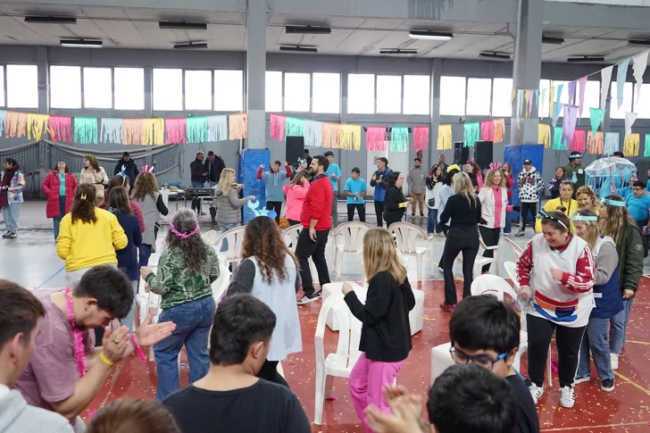 FOTO-Estudiantina-2025-728x485