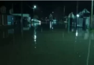 Calles anegadas por la intensa lluvia