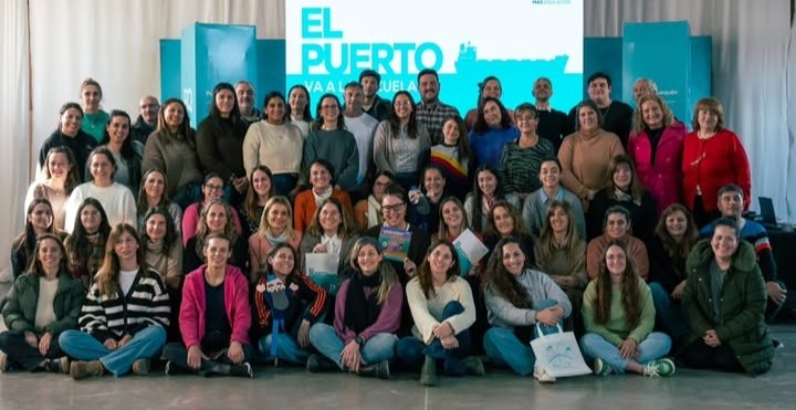 Con más de 60 docentes, Jimena López encabezó el encuentro de “El Puerto va a la escuela”